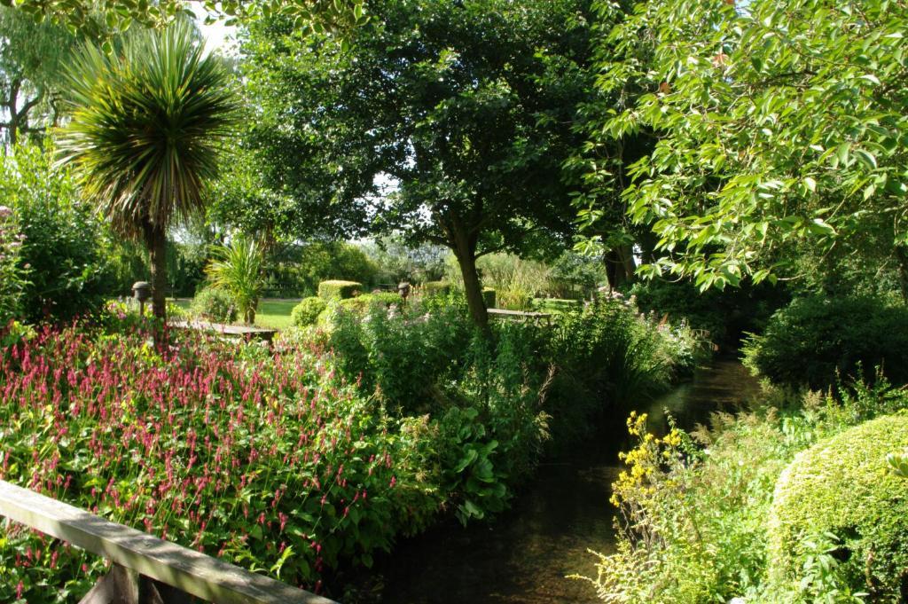 Sculthorpe Mill Hotel Fakenham Buitenkant foto