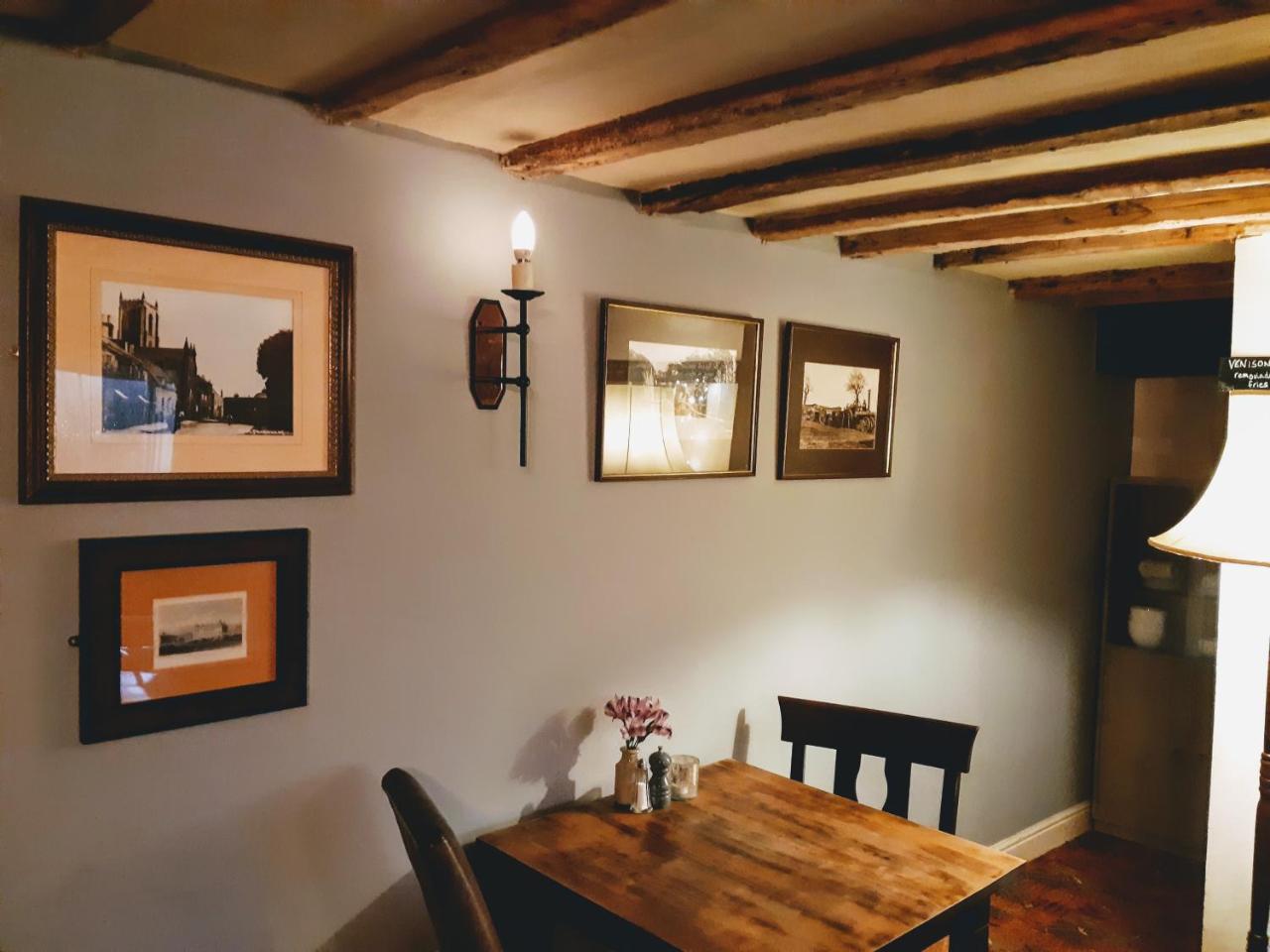 Sculthorpe Mill Hotel Fakenham Buitenkant foto