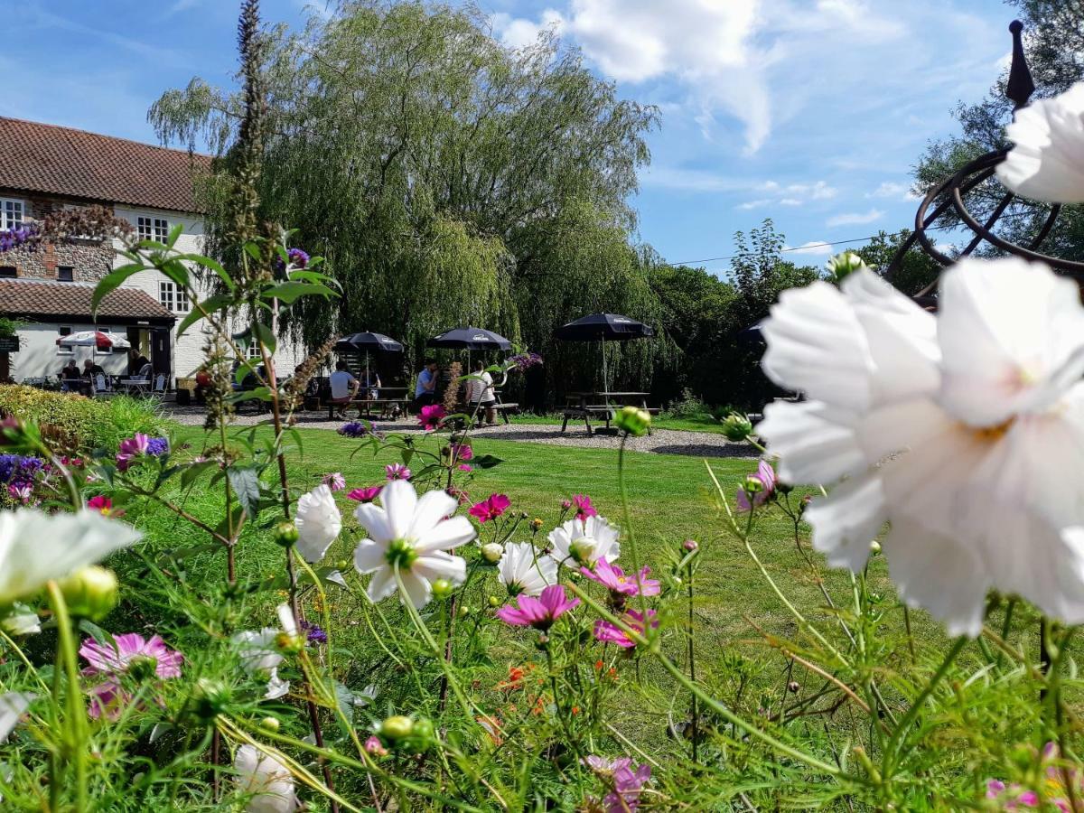 Sculthorpe Mill Hotel Fakenham Buitenkant foto